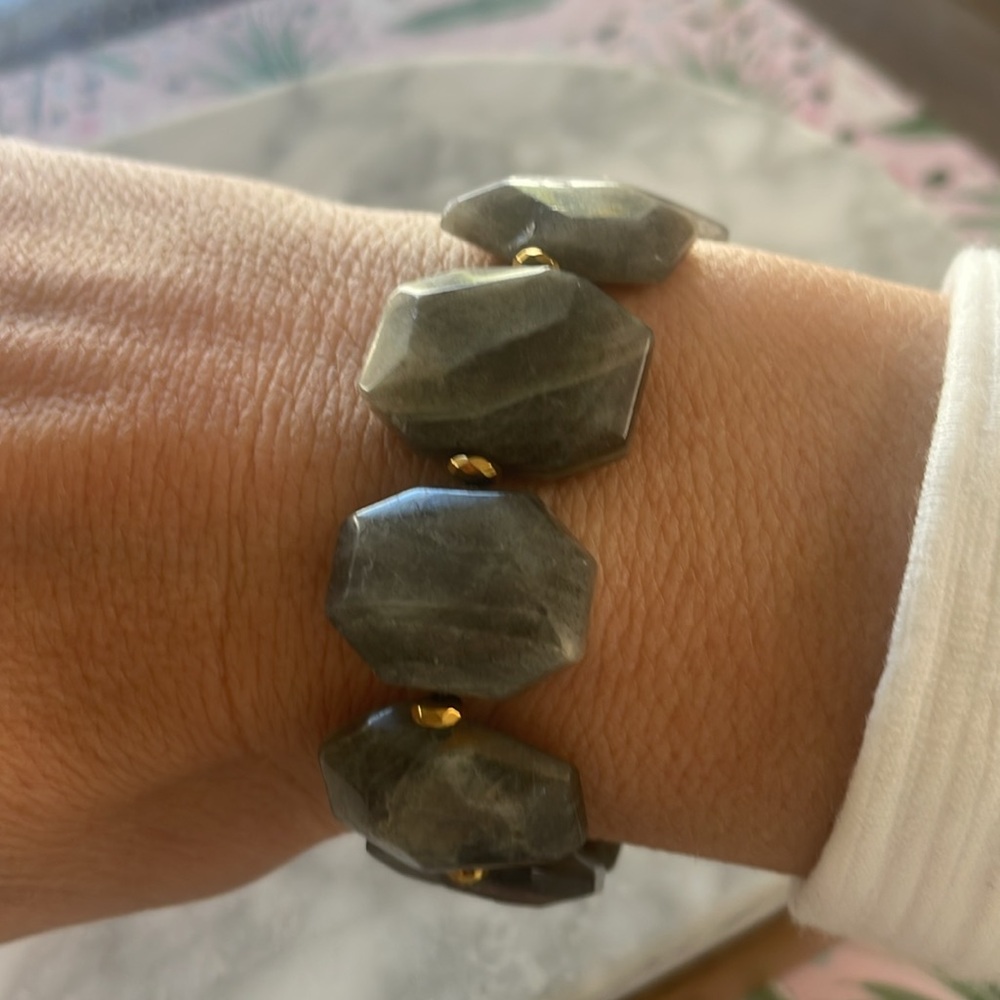 Chunky Labradorite bracelet - Picture 2 of 3